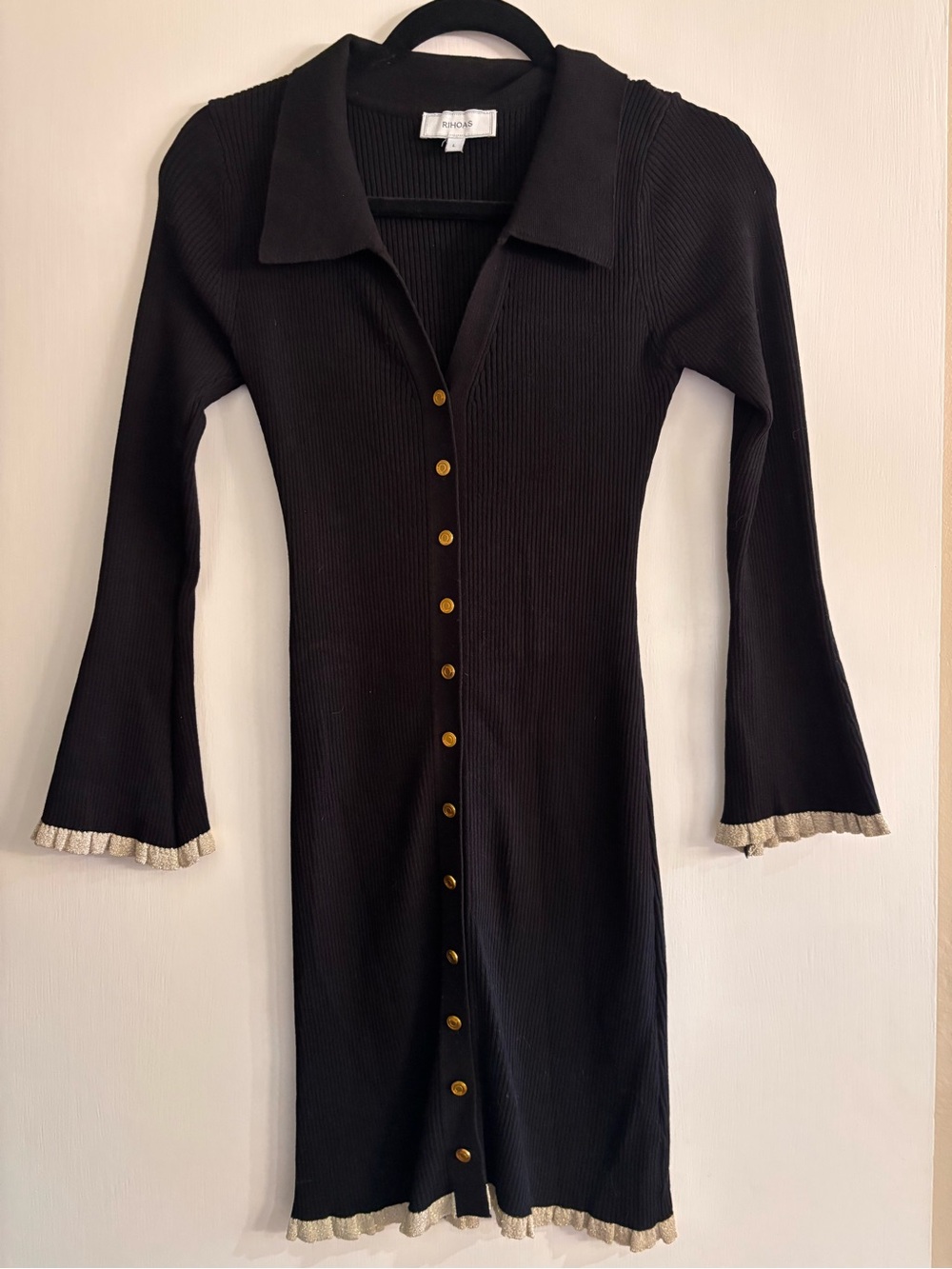 RIHOAS Black Long-Sleeve Ribbed Button Dress with Gold Buttons and Cream Trim